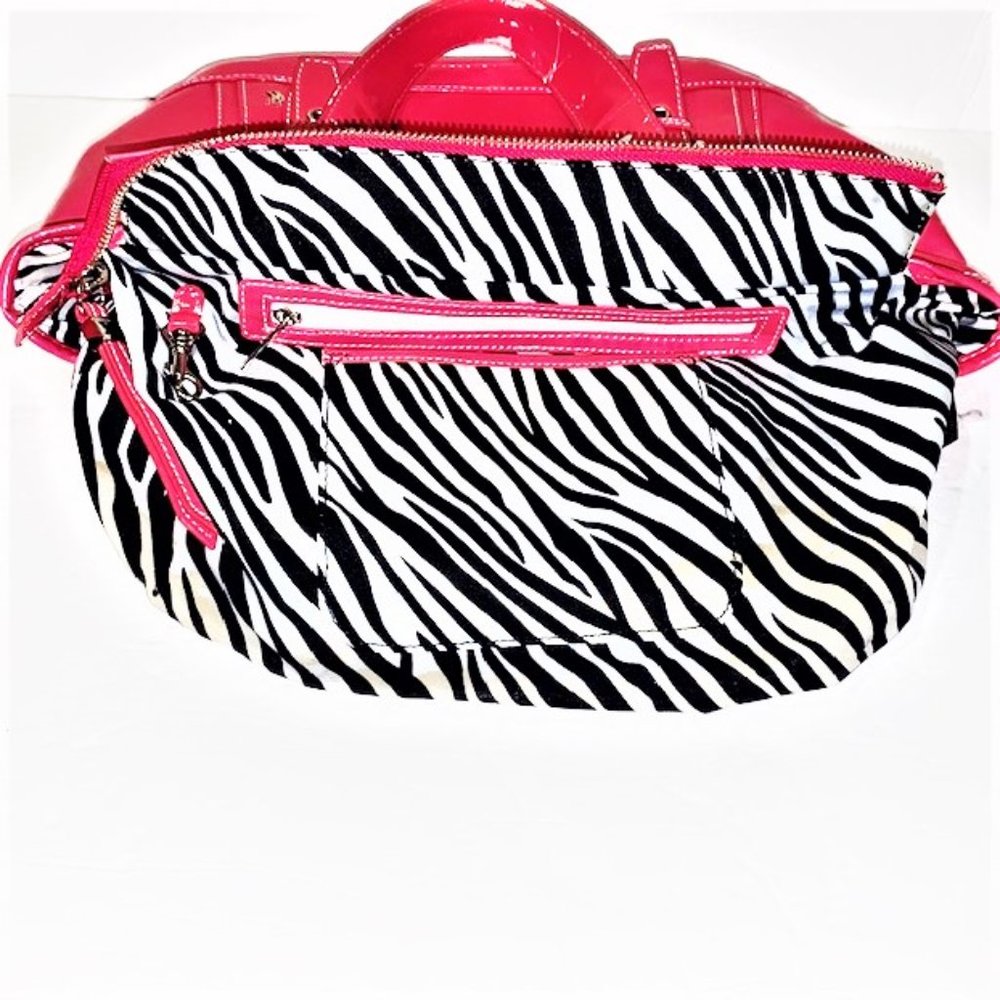 🎖️SOLD🎖️- MAXX NY Patent Leather Hobo Bag - Picture 10 of 12